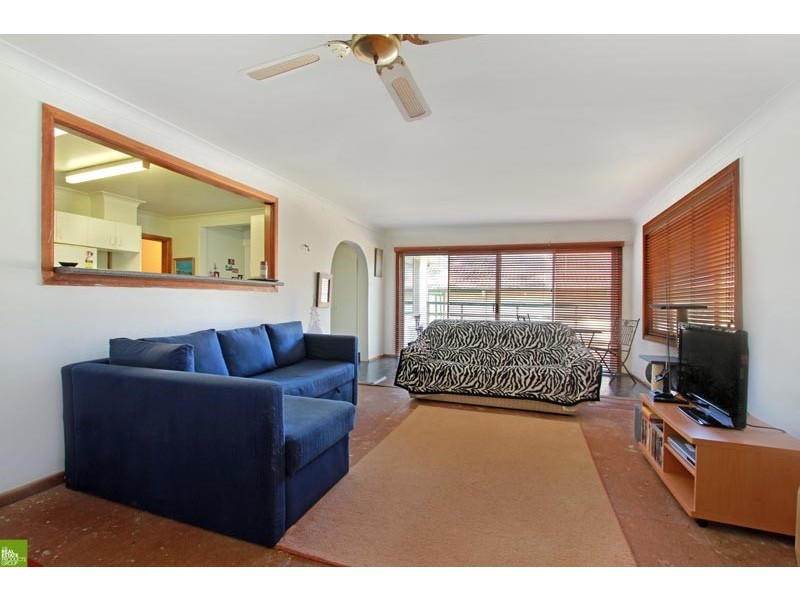 29 Bristol Pde, Farmborough Heights NSW 2526