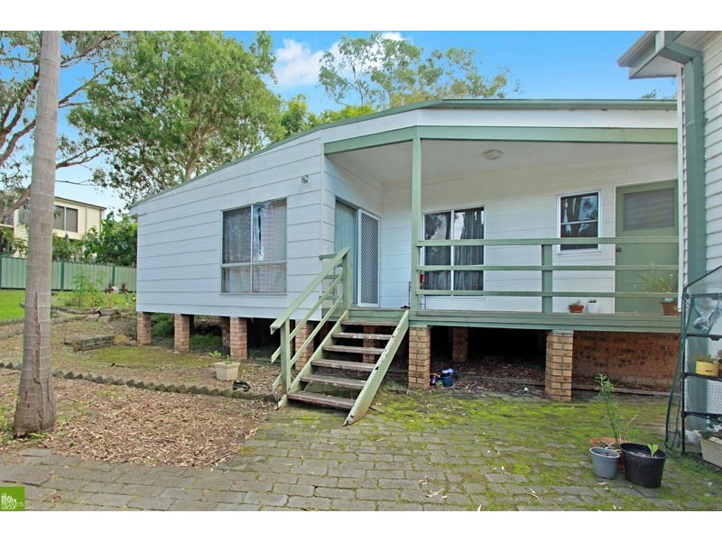 29 Bristol Pde, Farmborough Heights NSW 2526
