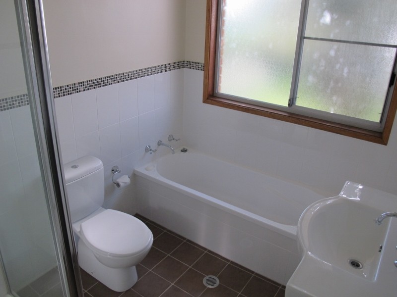 3 Scenic Crescent, Albion Park NSW 2527