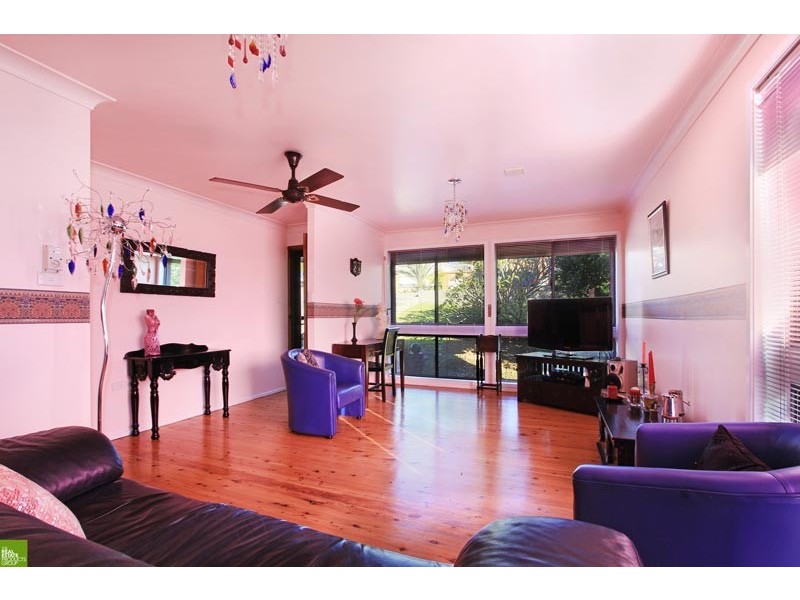 82 Cummins Street, Unanderra NSW 2526