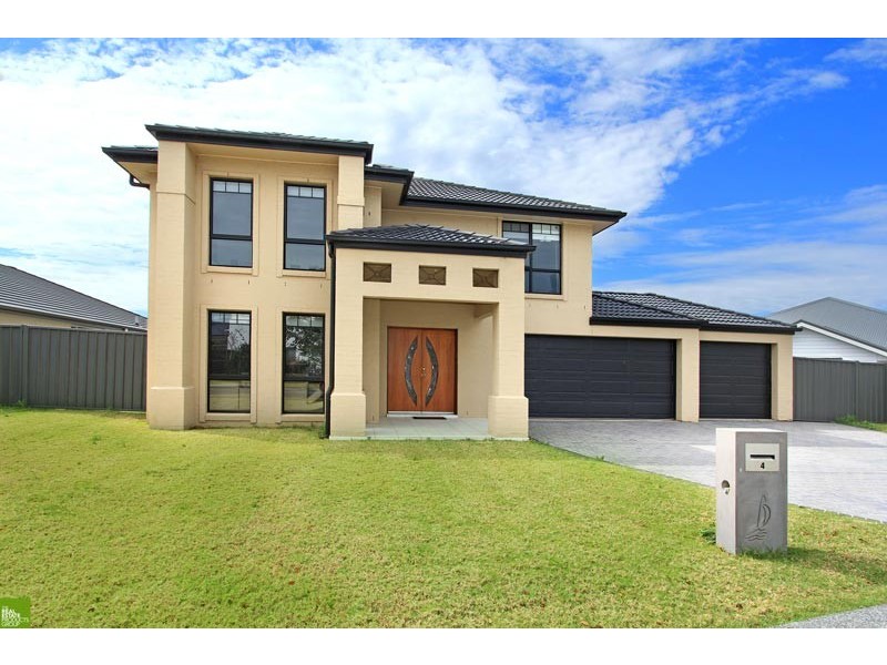 4 Haywards Bay Drive, Haywards Bay NSW 2530