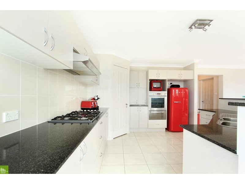 4 Haywards Bay Drive, Haywards Bay NSW 2530