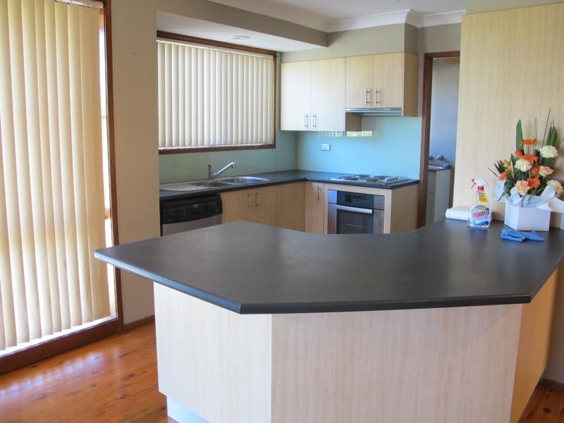 23 Tamarind Drive, Cordeaux Heights NSW 2526