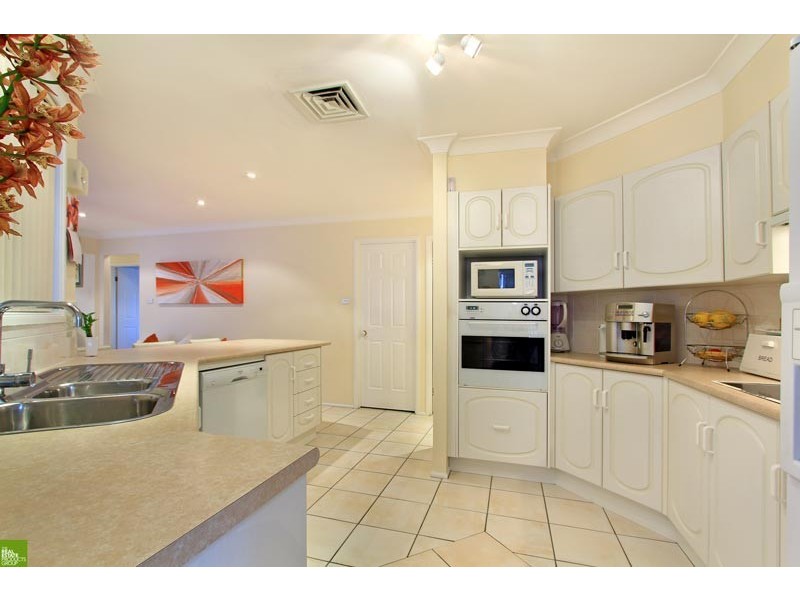 4F Nannawilli Street, Berkeley NSW 2506