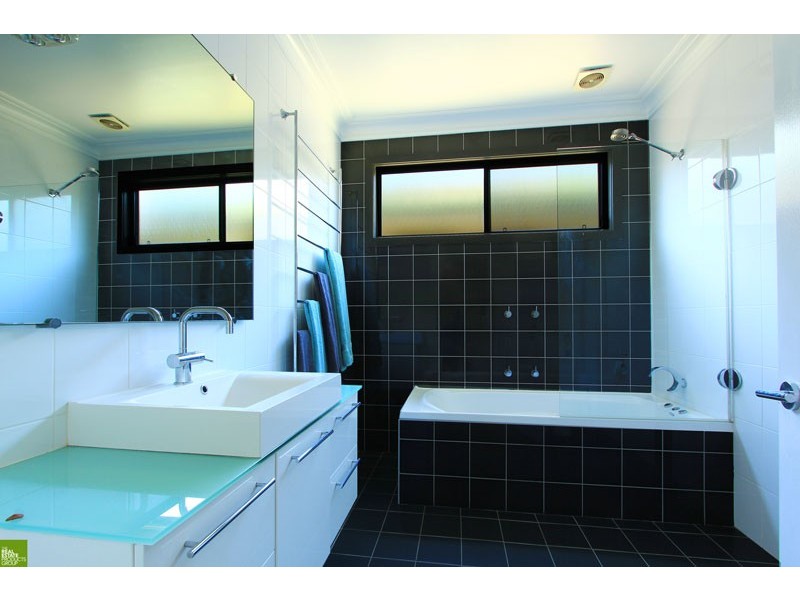 62 Euroka Street, West Wollongong NSW 2500