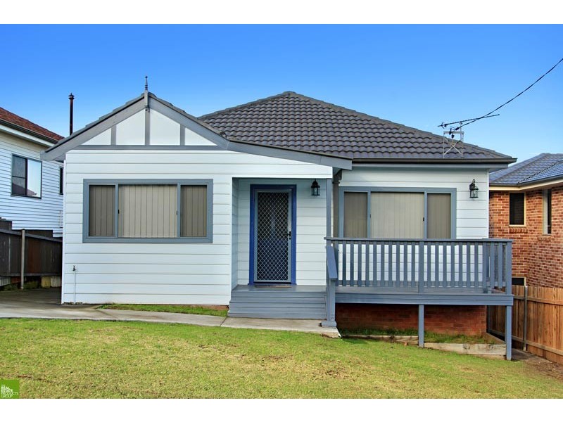 15 Hill Street, Mount Saint Thomas NSW 2500