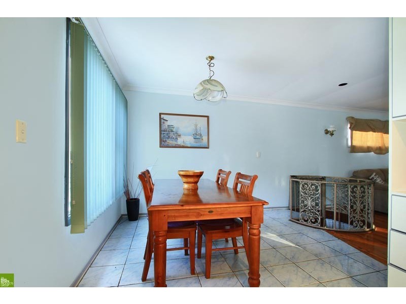 96 Jacaranda Avenue, Figtree NSW 2525