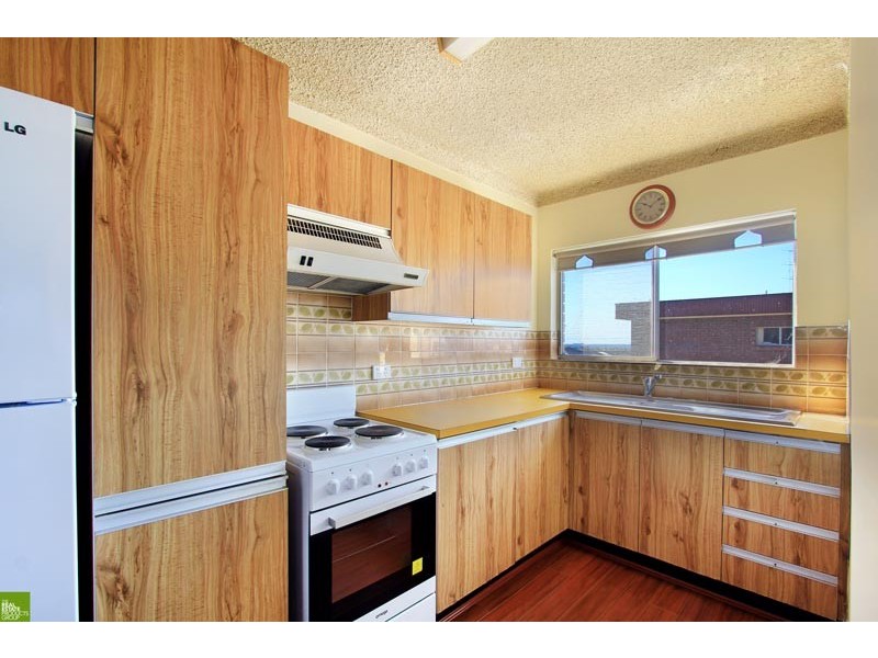 7/8 Myrtle Street, Coniston NSW 2500