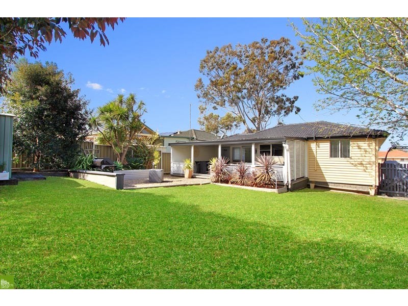 38 Blakemore Avenue, Kanahooka NSW 2530