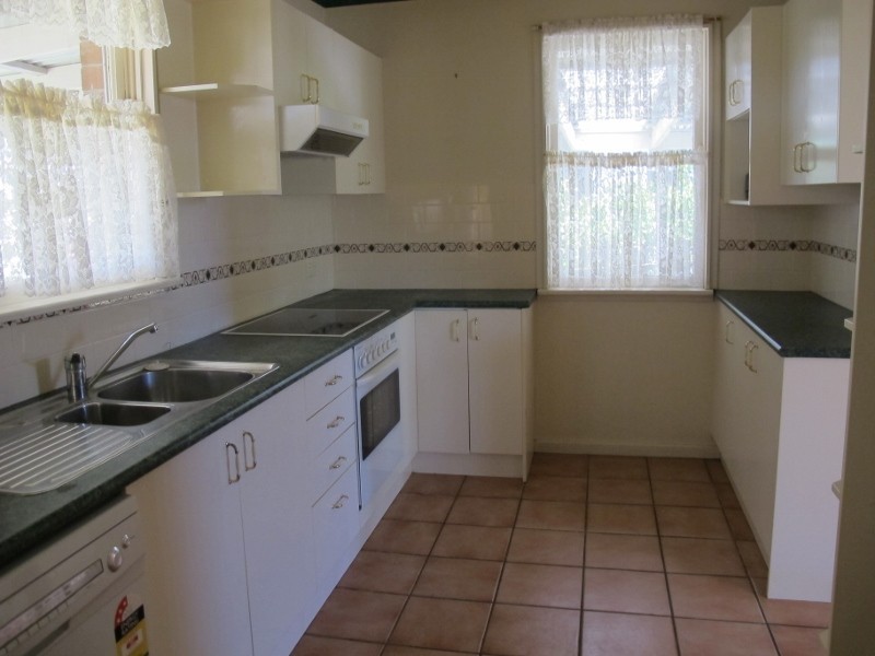 9 Kippax Street, Warilla NSW 2528