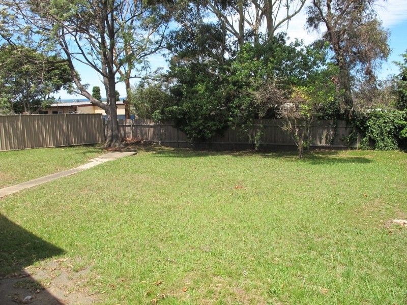 9 Kippax Street, Warilla NSW 2528