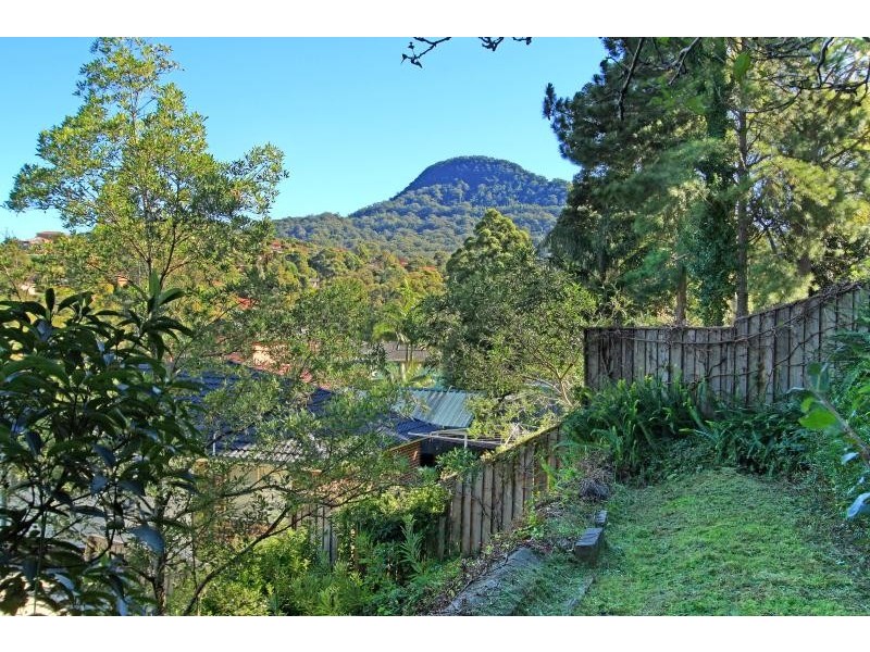 4 Hibiscus Place, Unanderra NSW 2526