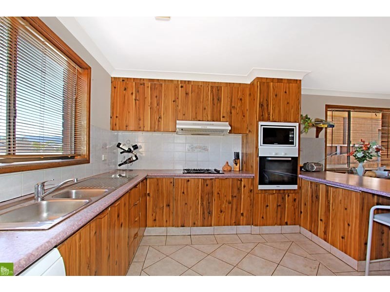 13 Kanahooka Road, Kanahooka NSW 2530