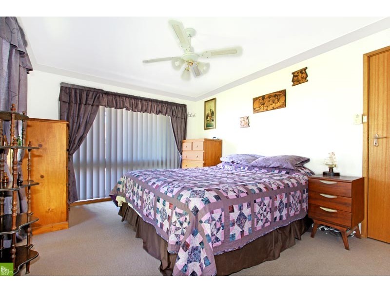 13 Kanahooka Road, Kanahooka NSW 2530