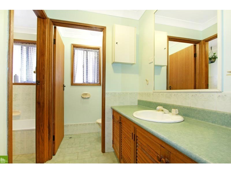 13 Kanahooka Road, Kanahooka NSW 2530