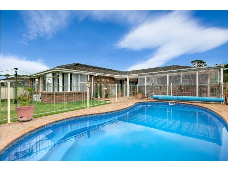 17 Amanda Place, Horsley NSW 2530