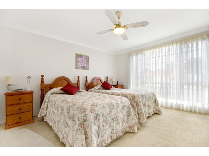 17 Amanda Place, Horsley NSW 2530