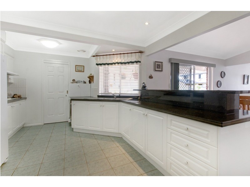 17 Amanda Place, Horsley NSW 2530