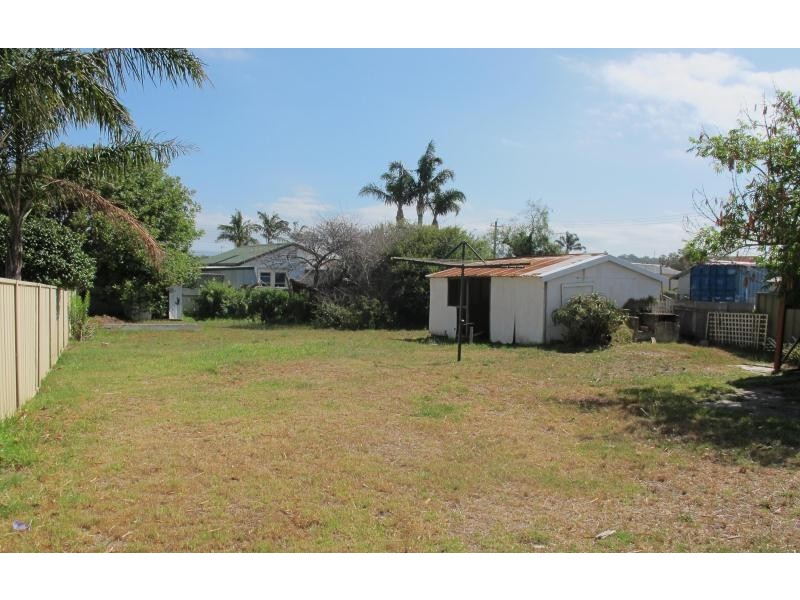 99 Reddall Parade, Lake Illawarra NSW 2528