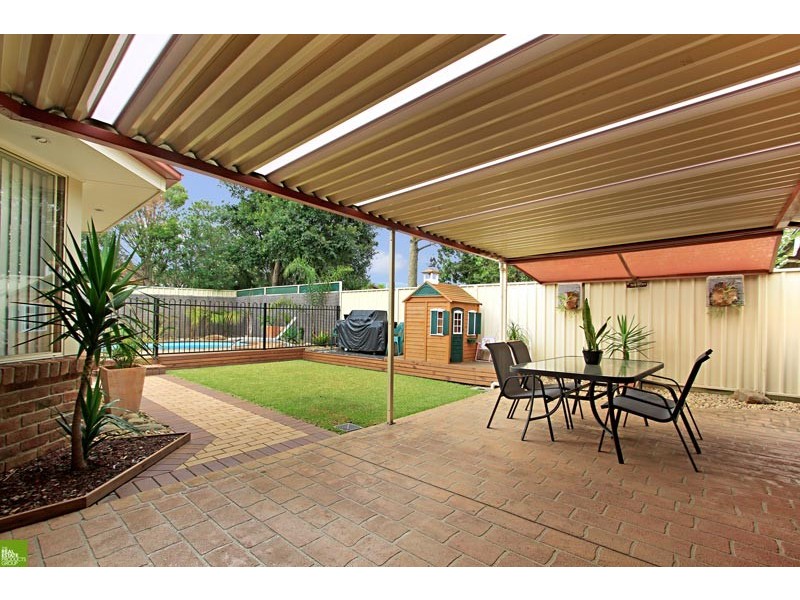 18 Amanda Place, Horsley NSW 2530