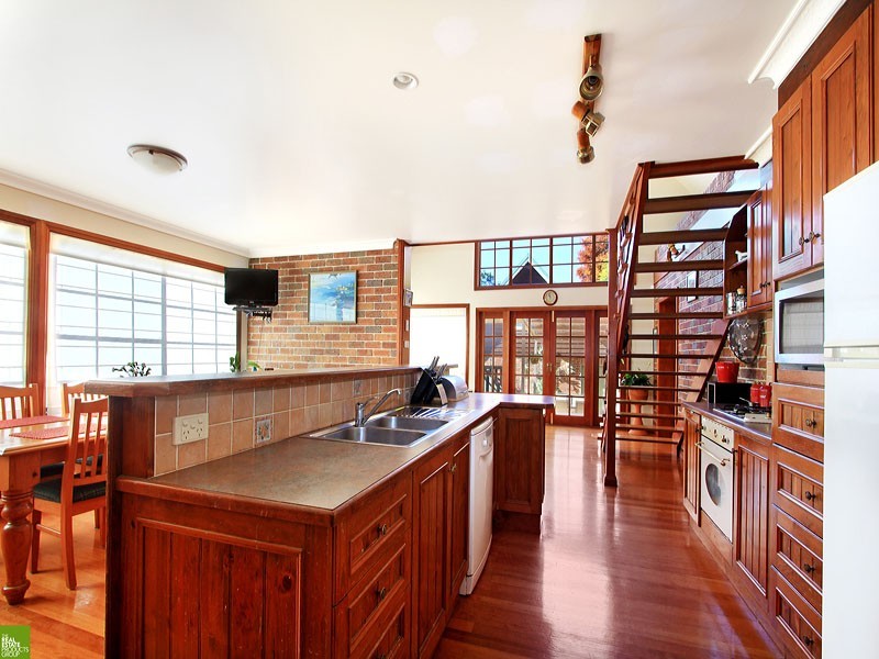 10 Angus Street, Fernhill NSW 2519