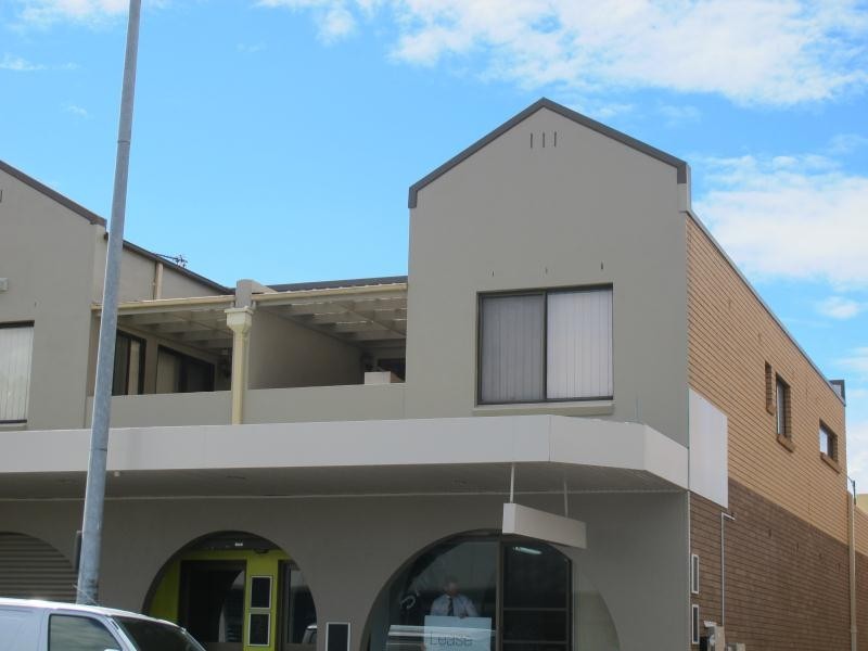 2/106 Railway Street, Corrimal NSW 2518