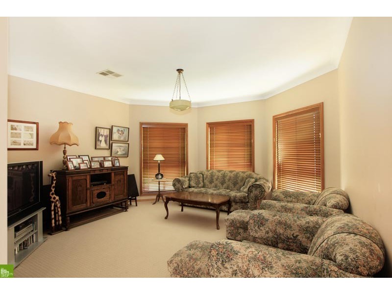 7 Deenyi Close, Cordeaux Heights NSW 2526