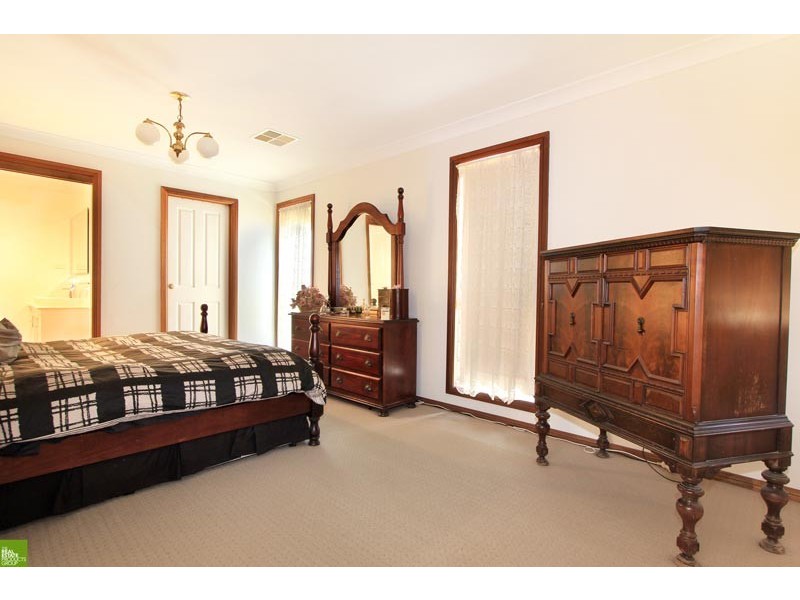 7 Deenyi Close, Cordeaux Heights NSW 2526