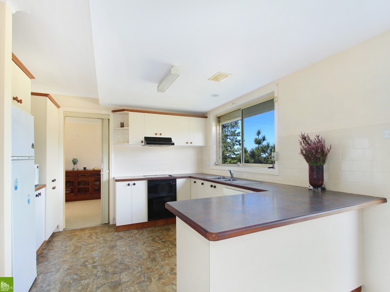 195 Jacaranda Avenue, Figtree NSW 2525