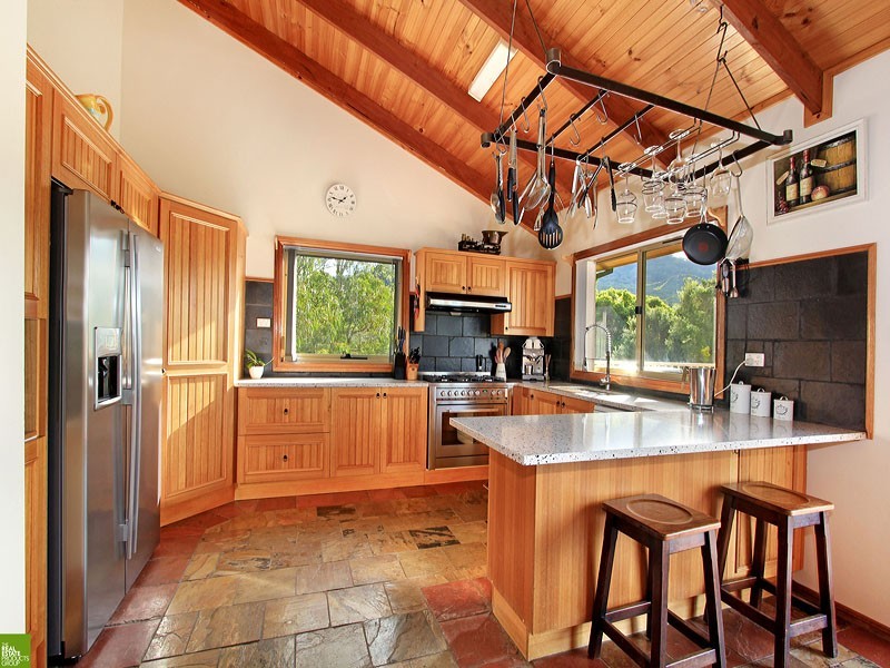 168 Waples Road, Farmborough Heights NSW 2526