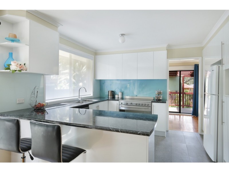 17 Ben Nevis Road, Farmborough Heights NSW 2526