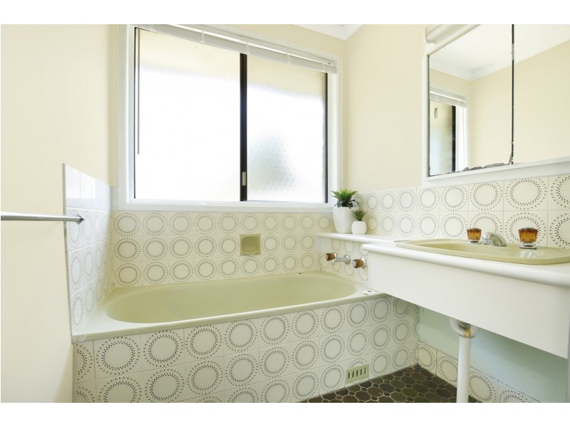 17 Ben Nevis Road, Farmborough Heights NSW 2526