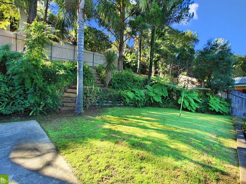8 Hibiscus Place, Unanderra NSW 2526