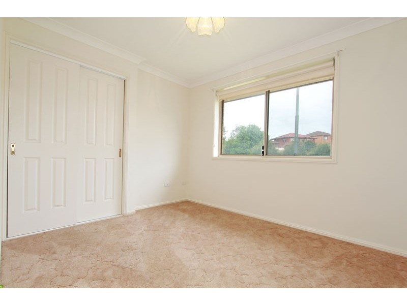 4 Little Place, Warrawong NSW 2502