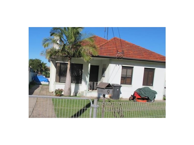 9 Turpin Avenue, Warrawong NSW 2502