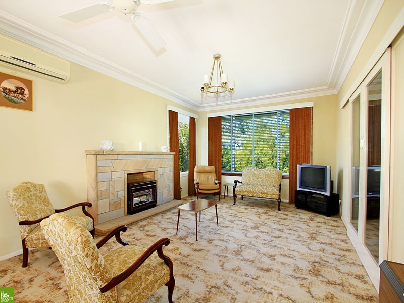 90 Dumfries Avenue, Mount Ousley NSW 2519