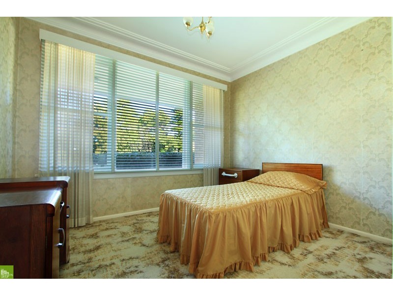 90 Dumfries Avenue, Mount Ousley NSW 2519