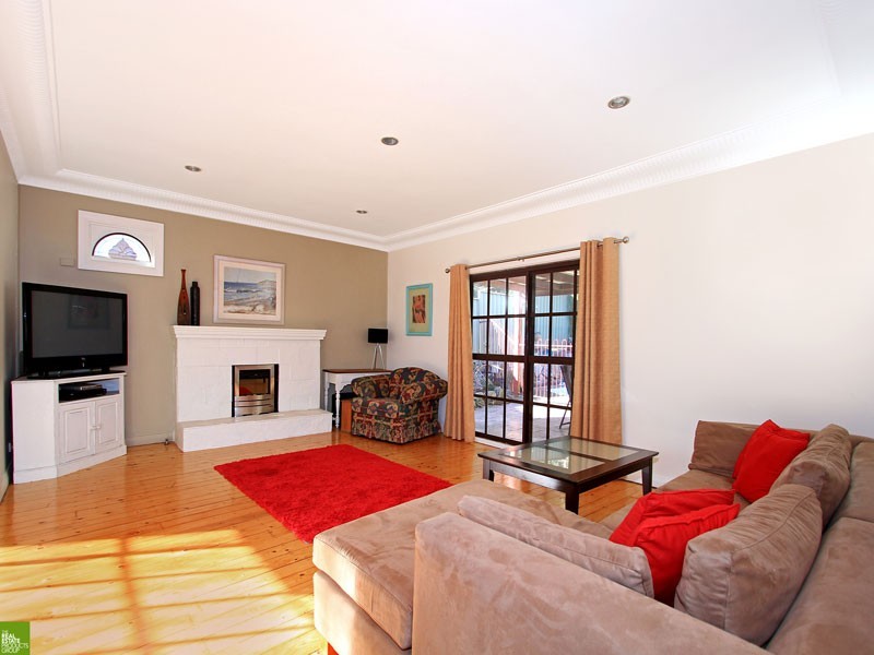 35 Kirala Avenue, Mangerton NSW 2500