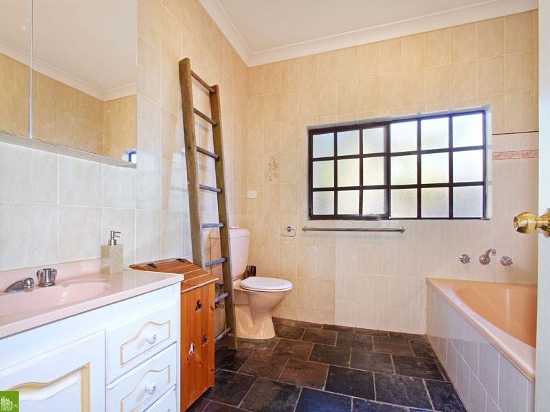 35 Kirala Avenue, Mangerton NSW 2500