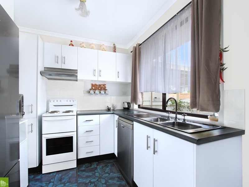 11 Oliver Place, Berkeley NSW 2506