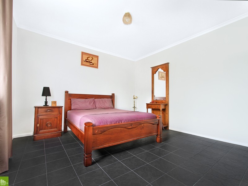 11 Oliver Place, Berkeley NSW 2506