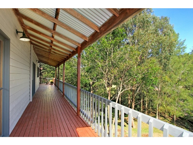 9 Jarrah Crescent, Cordeaux Heights NSW 2526