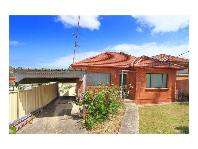 19 First Avenue North, Warrawong NSW 2502