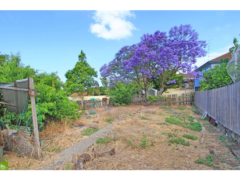 19 First Avenue North, Warrawong NSW 2502