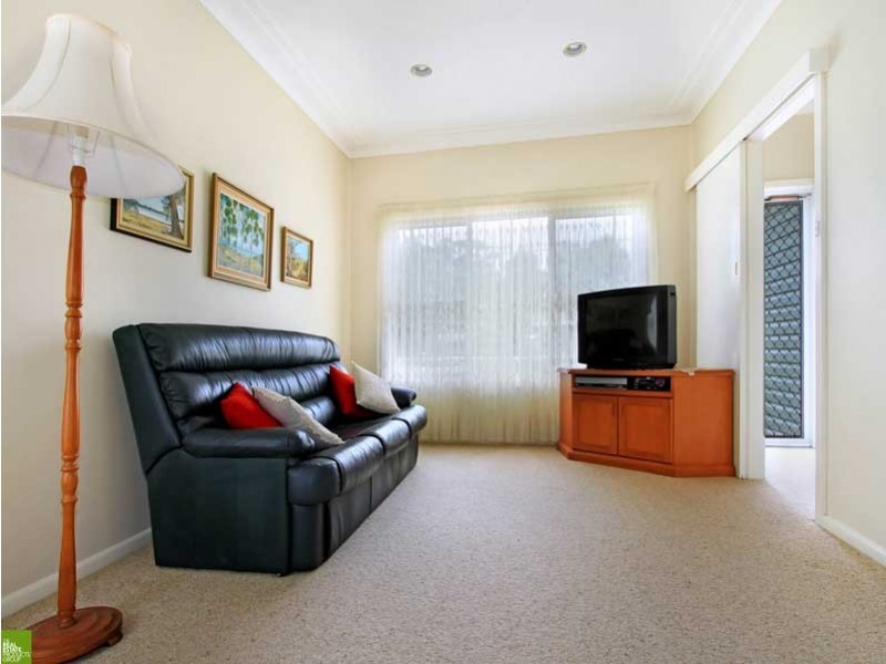 36 Beacon Avenue, Bulli NSW 2516