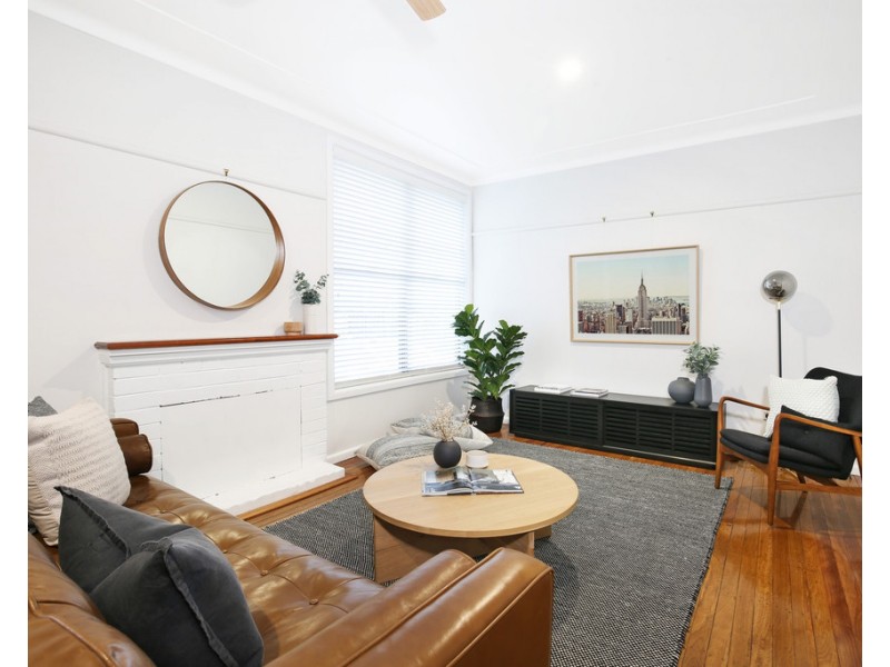 28 Waples Road, Unanderra NSW 2526
