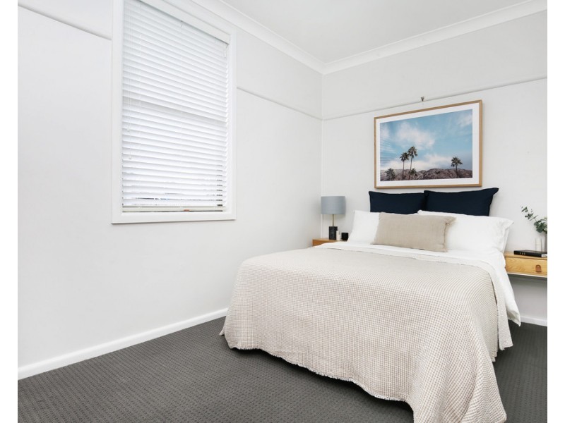 28 Waples Road, Unanderra NSW 2526