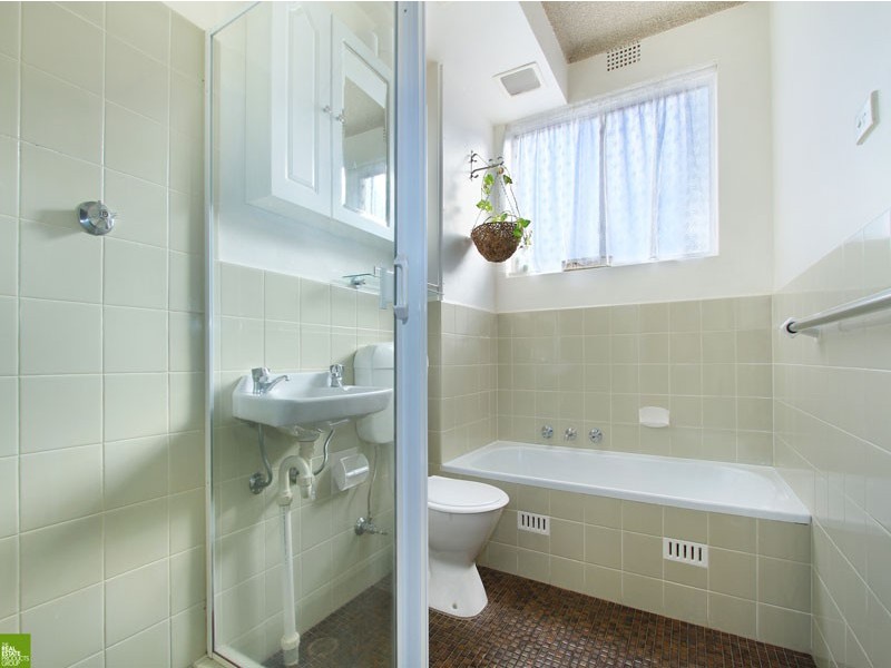 1/27 Heaslip Street, Coniston NSW 2500