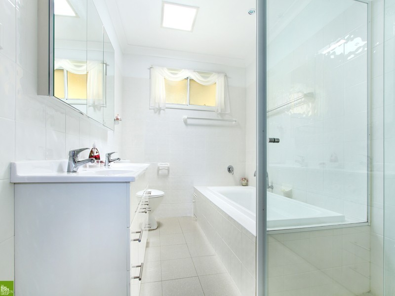 32 Gerard Avenue, Farmborough Heights NSW 2526