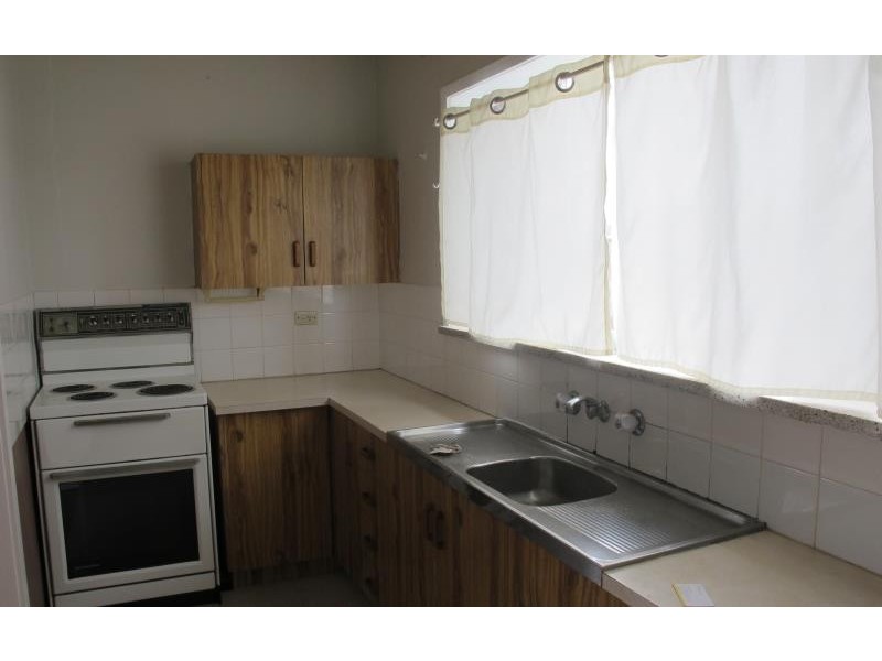 1/246a Flagstaff Road, Lake Heights NSW 2502